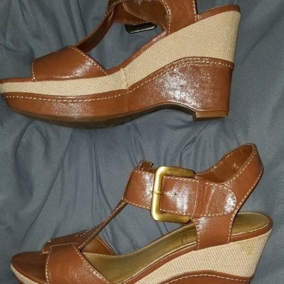 Tan Summer Wedge Sandals - Picture 2 of 5